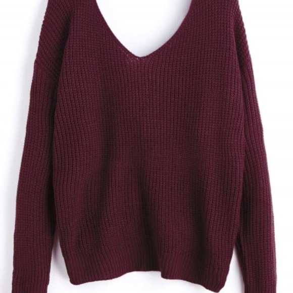 Scooped Sweater in color Burgandy - Picture 6 of 8